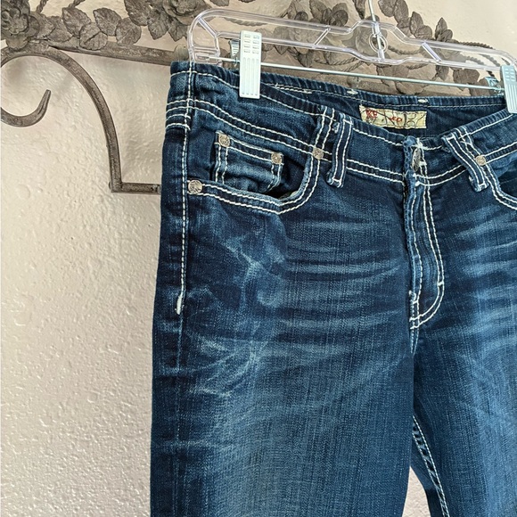 BKE Wendi Boot Cut Jeans - Picture 13 of 14